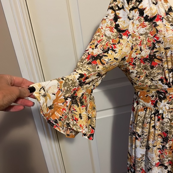 Dress - Picture 5 of 6